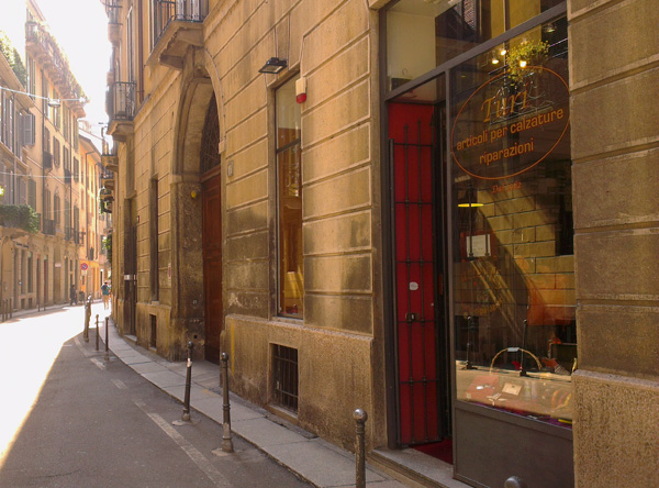 calzolaio riparazione scarpe milano